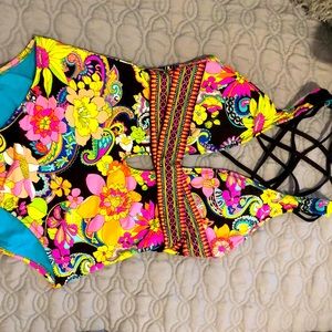 Never worn before Trina Turk floral bathing suit